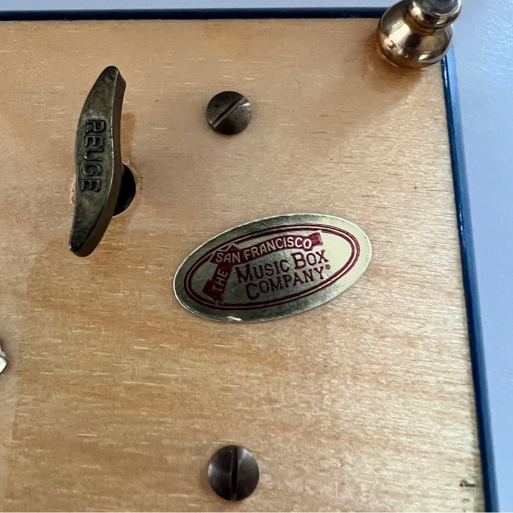 Vintage Swiss Reuge Jewelry Music Box, Memory Song